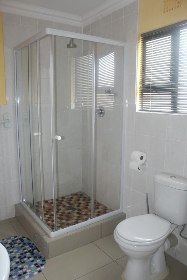 Mbopha Guest House Ulundi Экстерьер фото