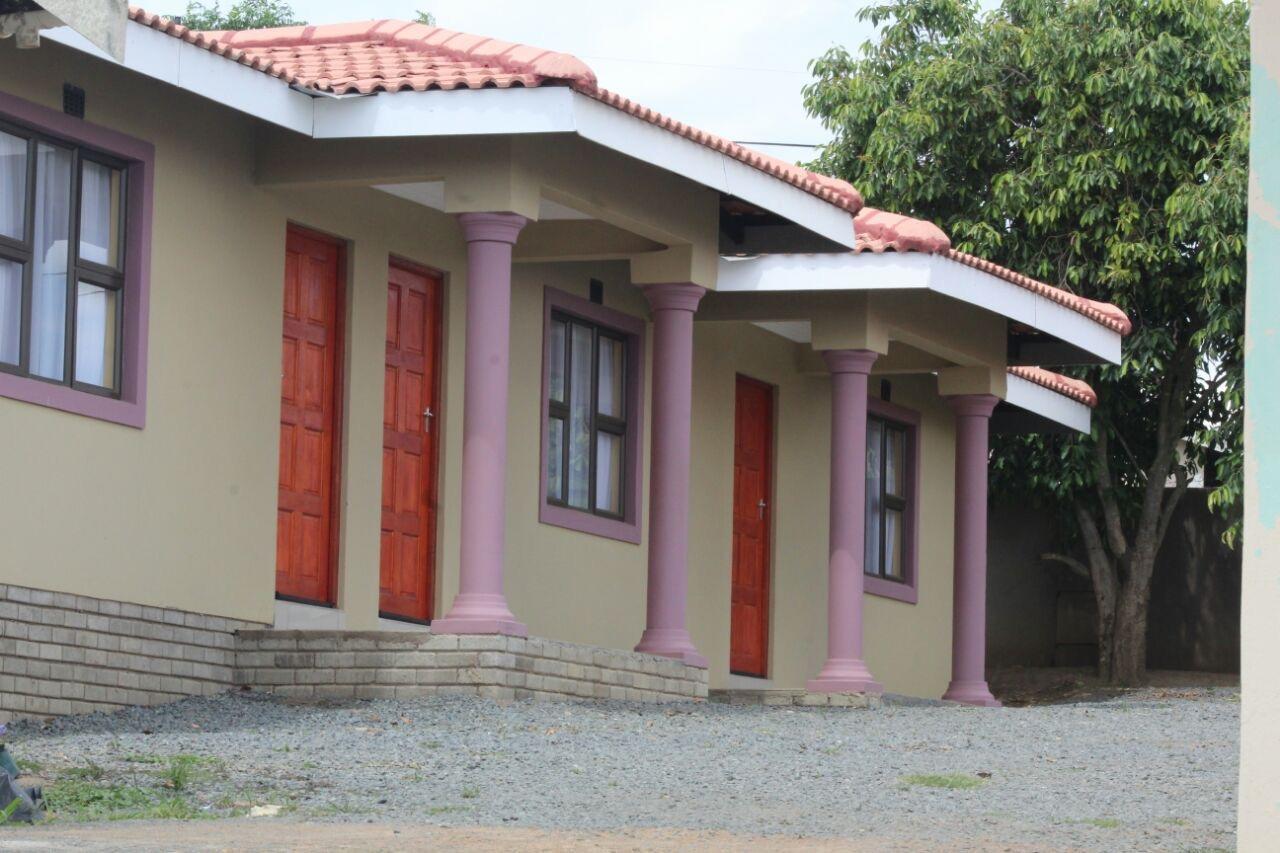 Mbopha Guest House Ulundi Экстерьер фото